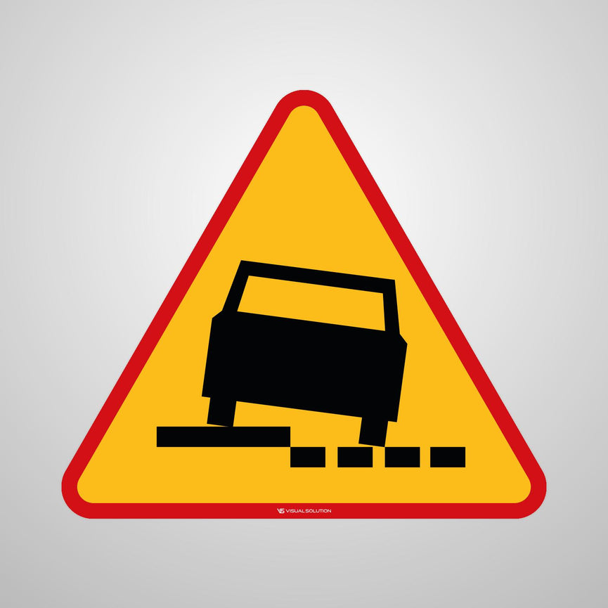 Naklejka Podłogowa BHP: „Niebezpieczne pobocze” (A-31)