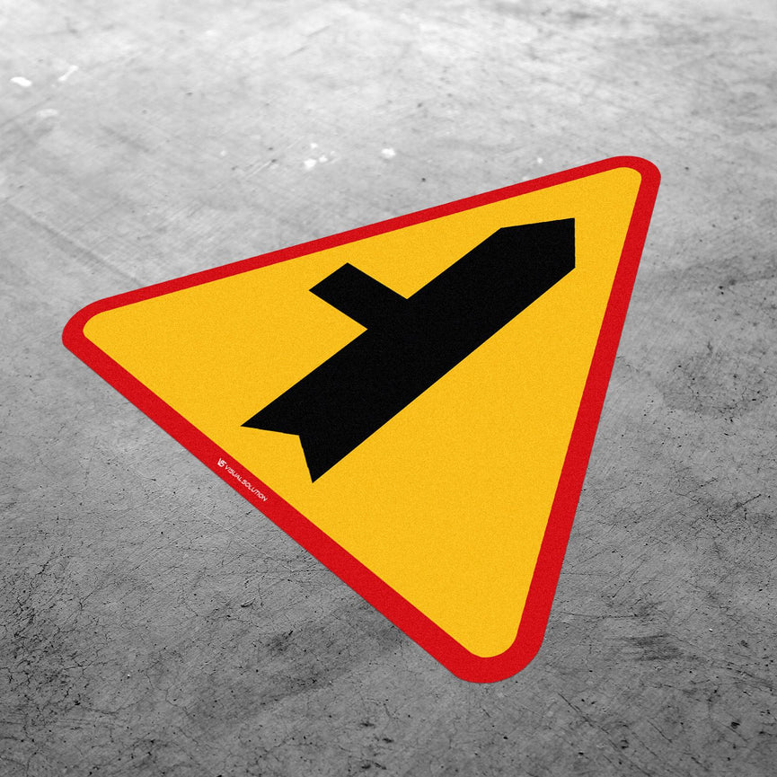 Naklejka Podłogowa BHP: Skrzyżowanie z Drogą Podporządkowaną Występującą po Lewej Stronie (A-6c)
