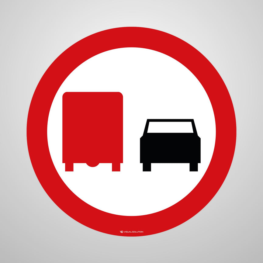 Naklejka Podłogowa BHP: "Zakaz wyprzedzania przez samochody ciężarowe" (B-26)