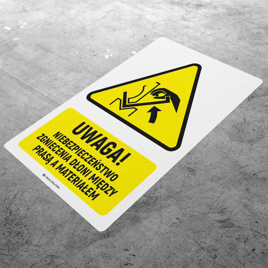 Naklejka Podłogowa BHP: ostrzegawcza informująca o niebezpieczeństwie zgniecenia dłoni między prasą a materiałem Z Opisem | GDW031.