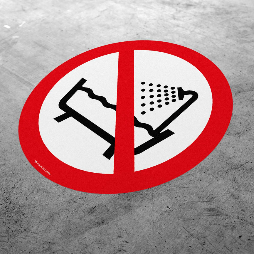 Naklejka Podłogowa BHP: Zakaz Używania Urządzenia w Wannie, Pod Prysznicem i w Zbiornikach Wypełnionych Wodą