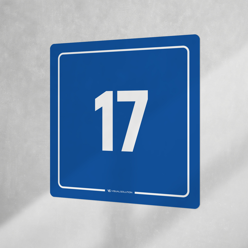 Naklejka informacyjna: numer 17