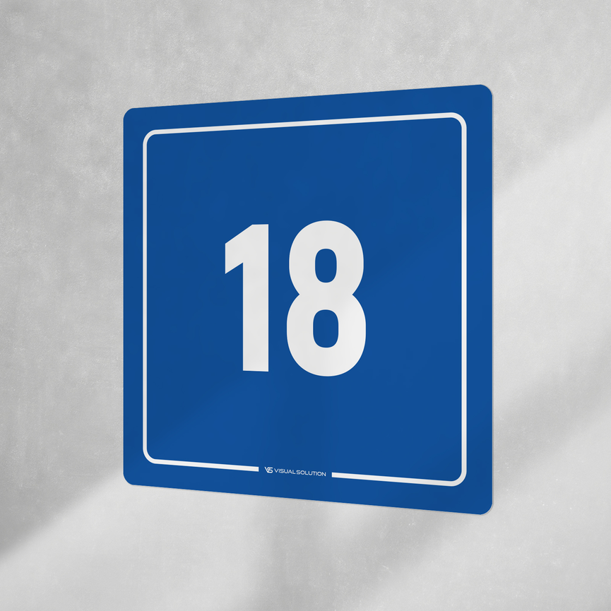 Naklejka informacyjna: numer 18