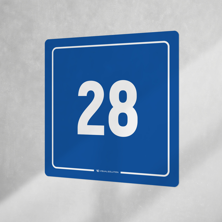 Naklejka informacyjna: numer 28