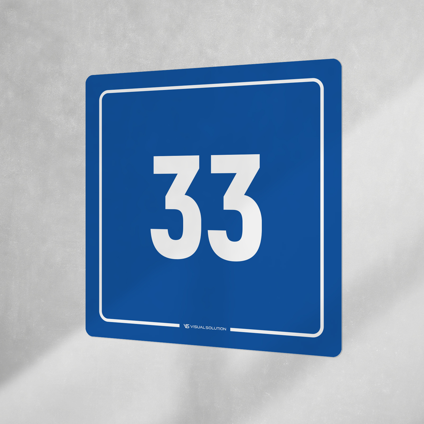 Naklejka informacyjna: numer 33