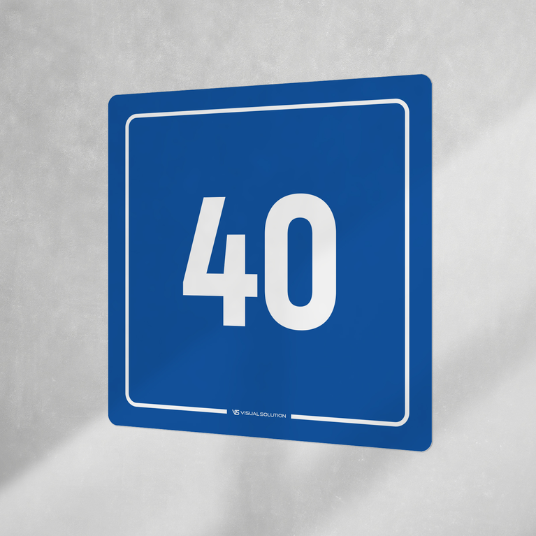 Naklejka informacyjna: numer 40