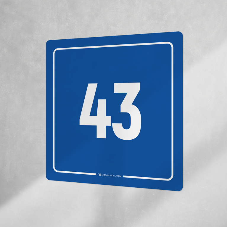 Naklejka informacyjna: numer 43