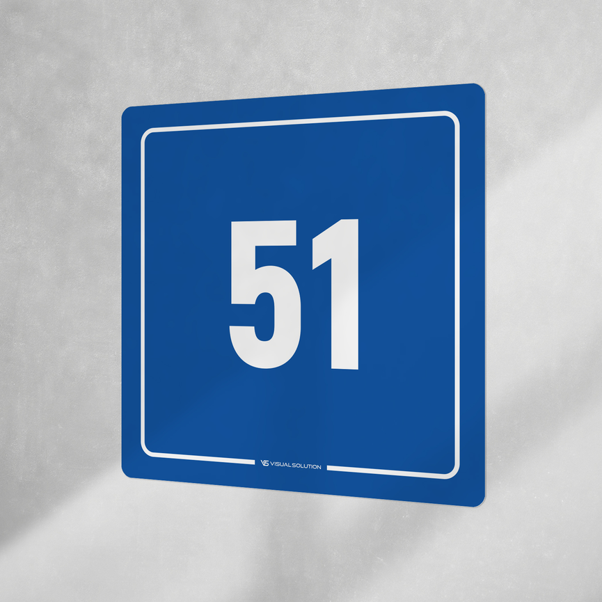 Naklejka informacyjna: numer 51