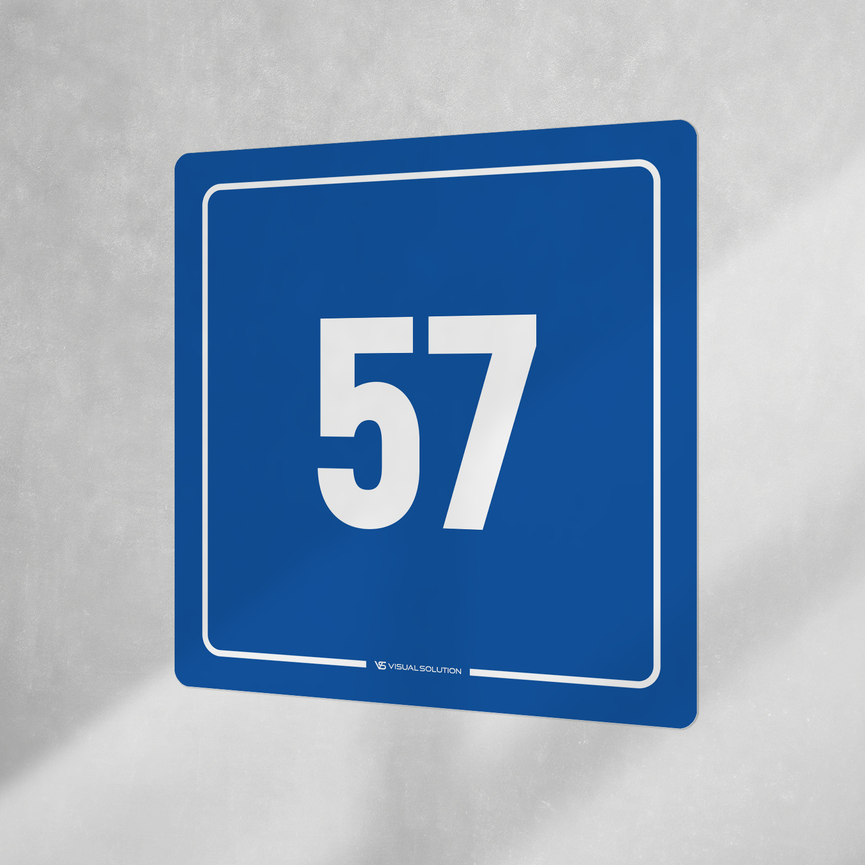 Naklejka informacyjna: numer 57