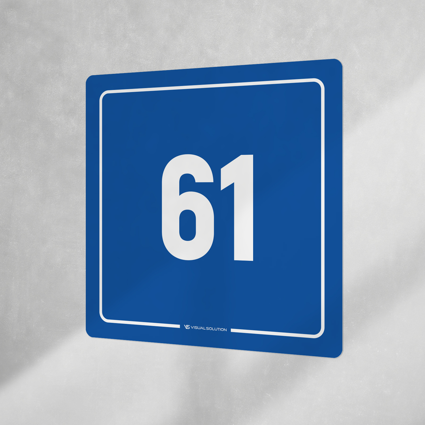 Naklejka informacyjna: numer 61
