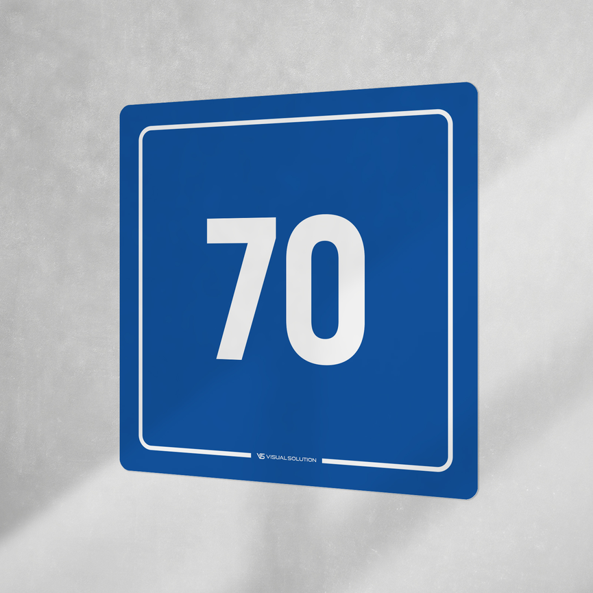 Naklejka informacyjna: numer 70