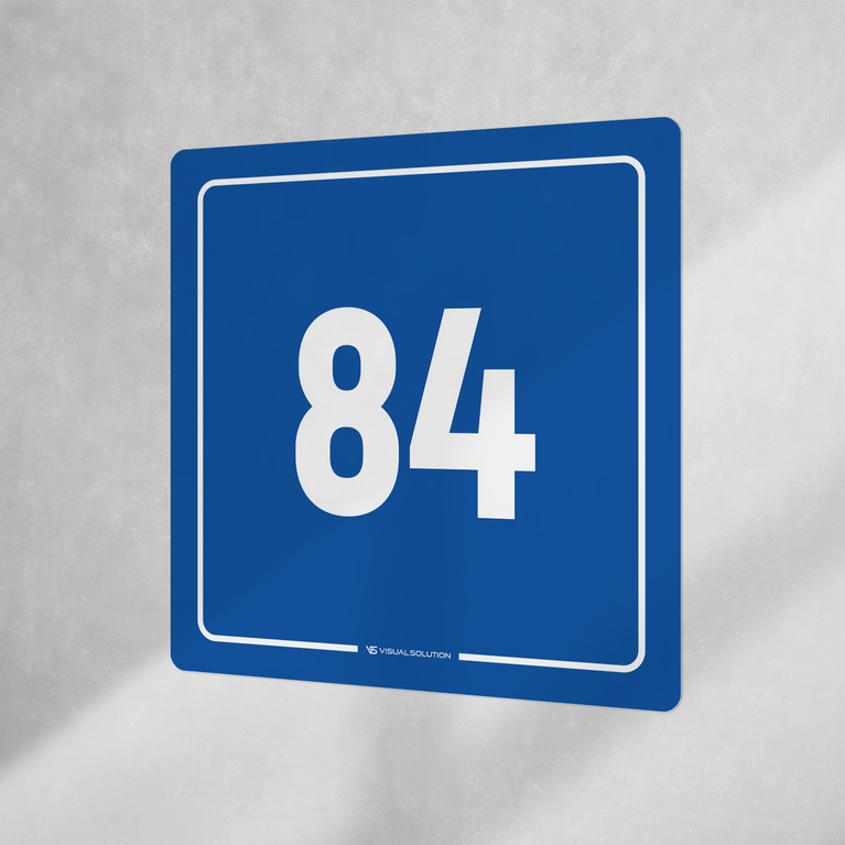 Naklejka informacyjna: numer 84