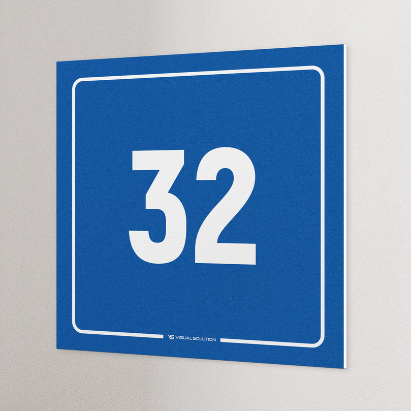 tabliczka informacyjna: numer 32