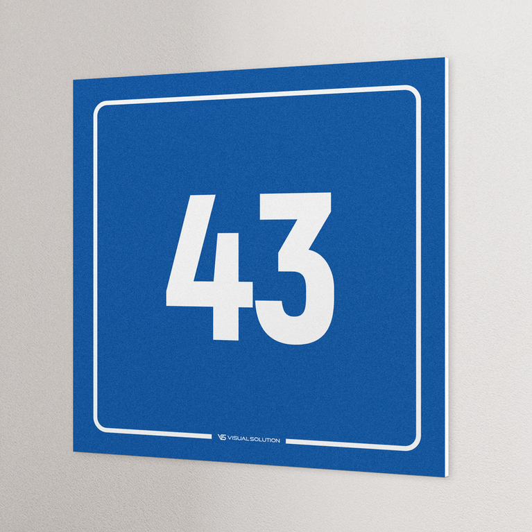 tabliczka informacyjna: numer 43