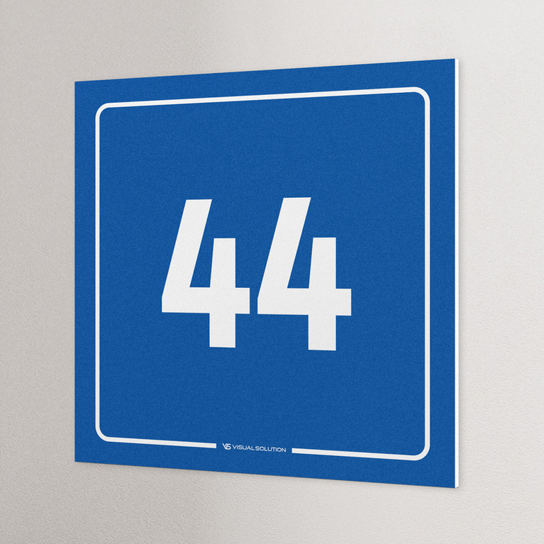 tabliczka informacyjna: numer 44