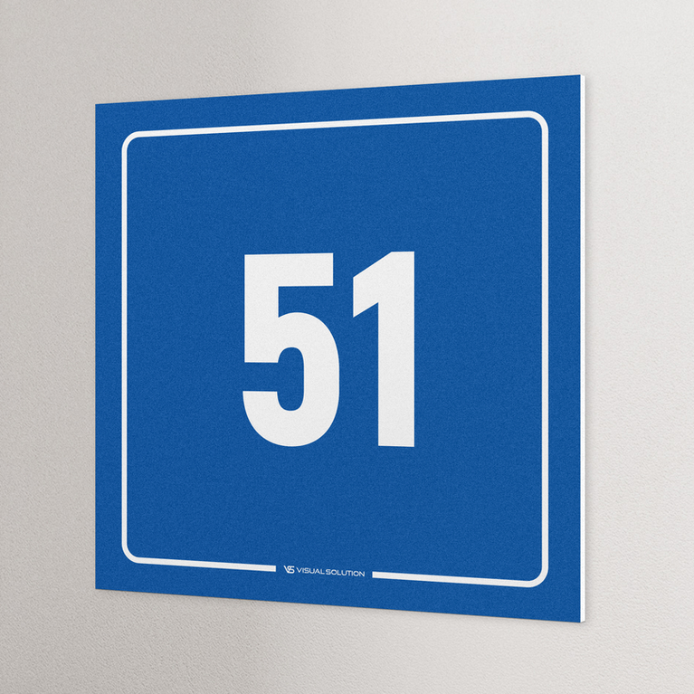 tabliczka informacyjna: numer 51