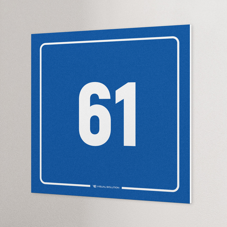 tabliczka informacyjna: numer 61