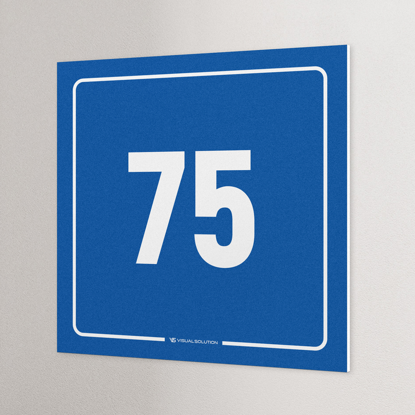 tabliczka informacyjna: numer 75