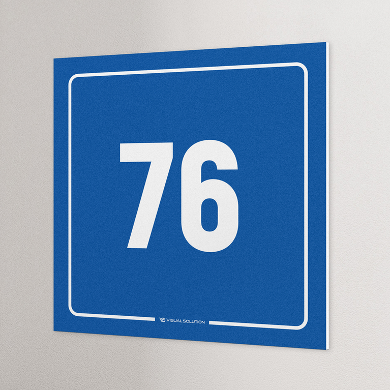 tabliczka informacyjna: numer 76