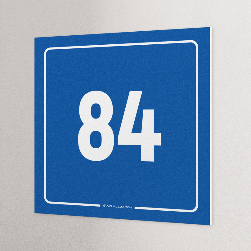 tabliczka informacyjna: numer 84